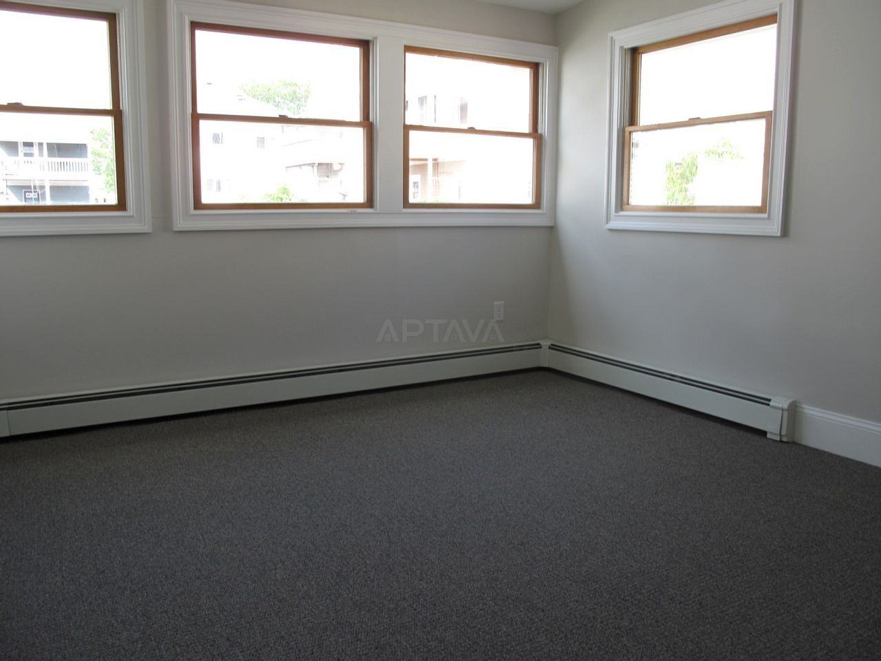 105 Conwell Ave - Photo 4 of 8