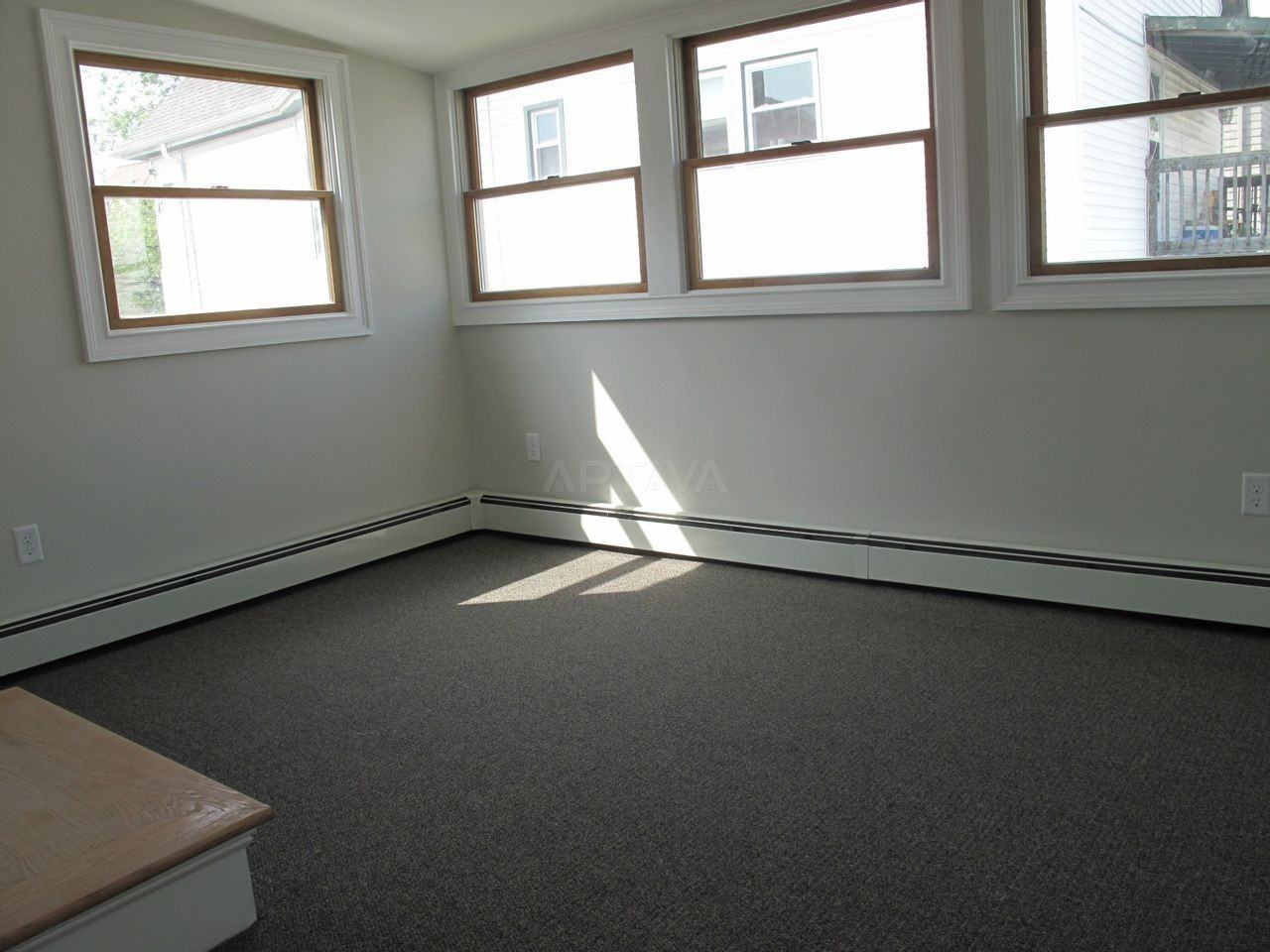 105 Conwell Ave - Photo 7 of 8