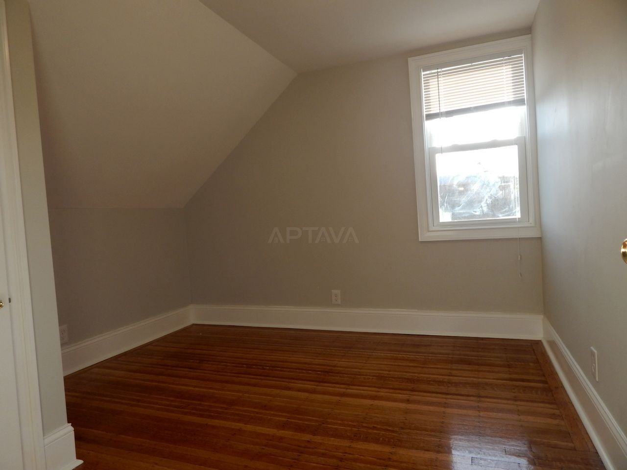 11 Park Ave #2F - Photo 2 of 16