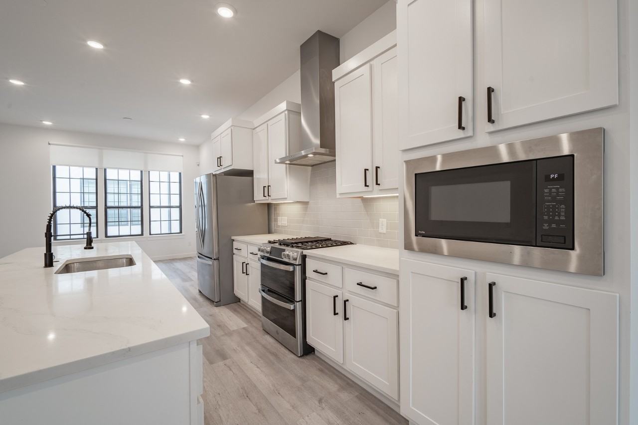 4808 San Jacinto St #203 - Photo 4 of 26