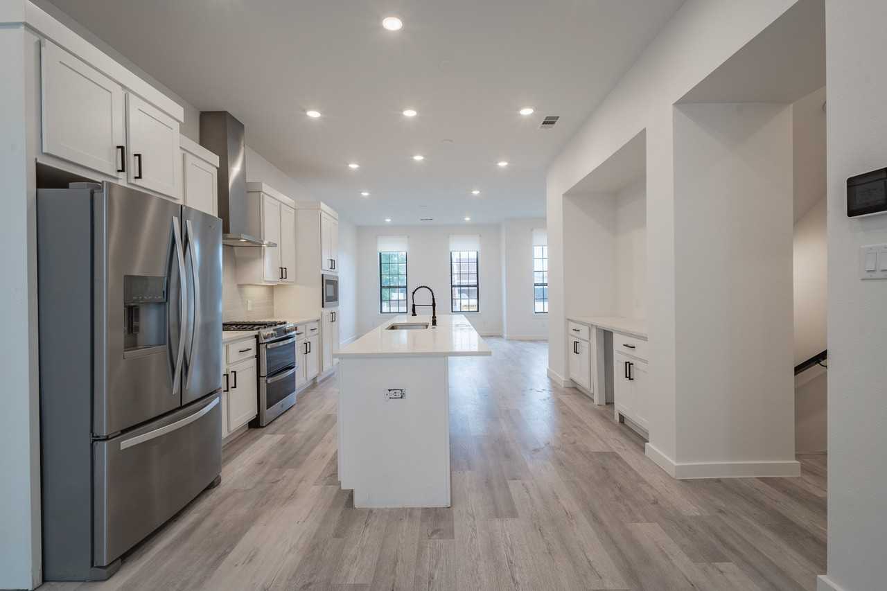 4808 San Jacinto St #203 - Photo 5 of 26