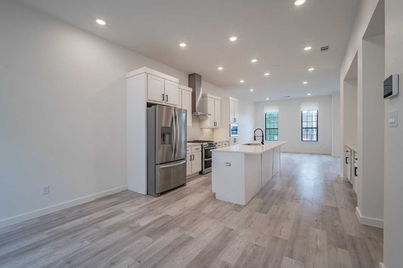 4808 San Jacinto St #203 - Photo 7 of 26