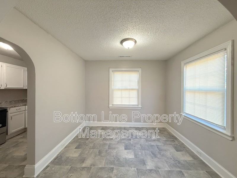 8322 Viola Dr - Photo 6 of 16