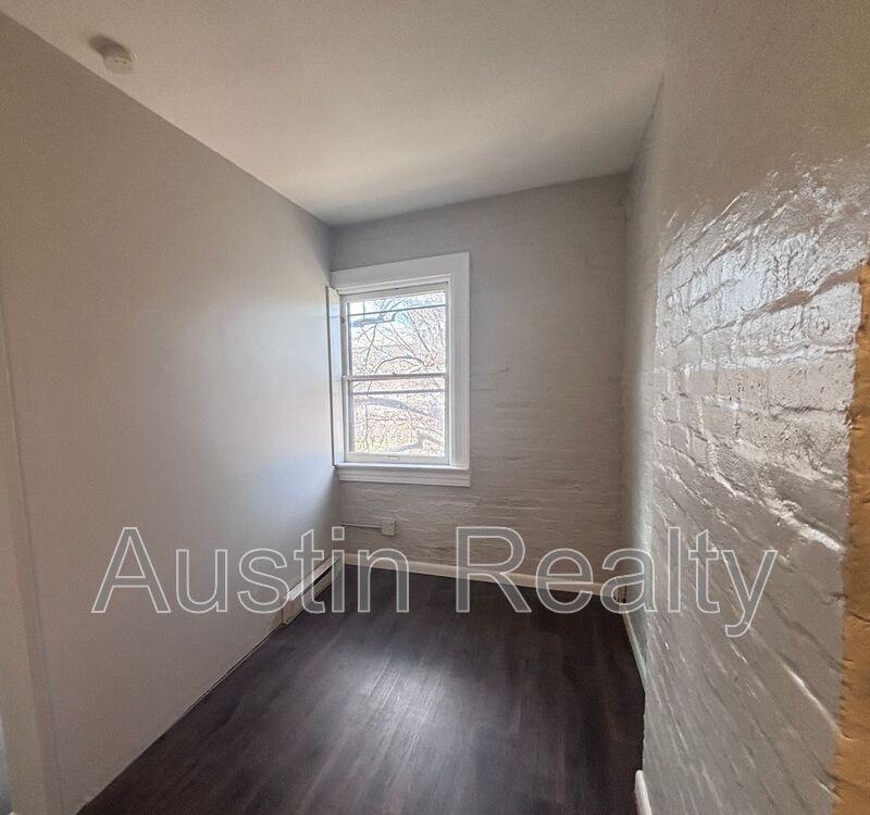 324 N Newstead Ave #3W - Photo 3 of 5