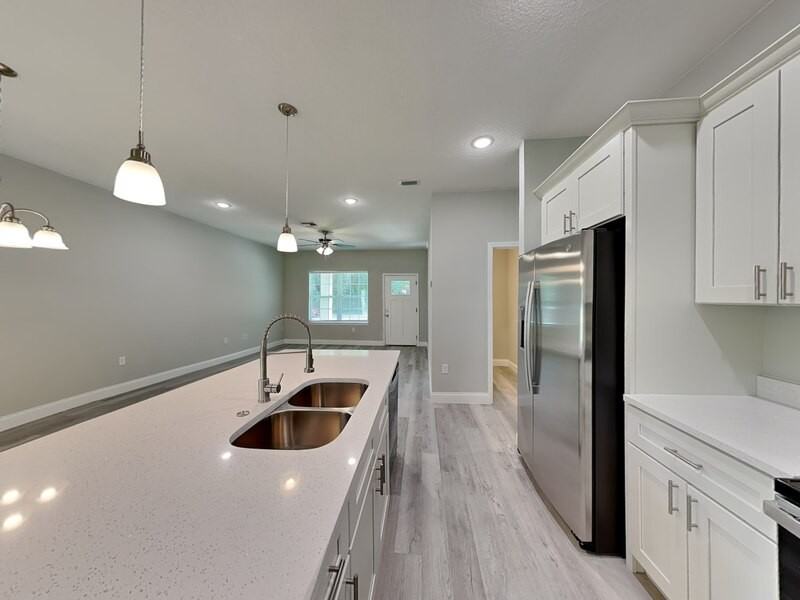 11581 N Kenlake Cir - Photo 4 of 20