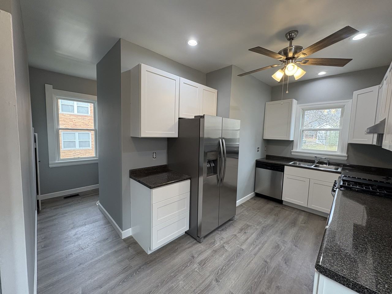 4308 Hegner Avenue - Photo 7 of 23