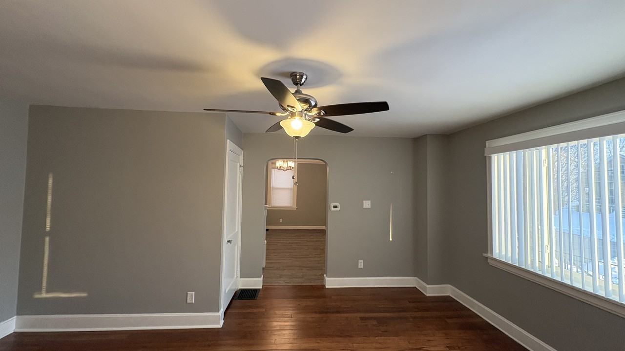 4308 Hegner Avenue - Photo 5 of 23