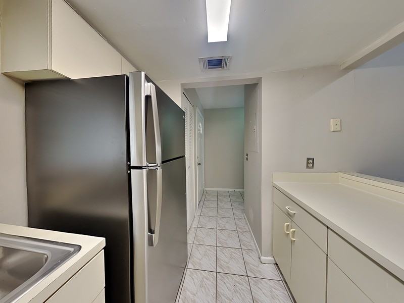 1921 Truman Rd - Photo 5 of 29