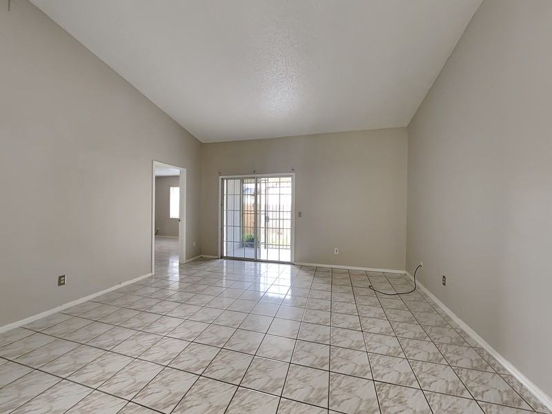 1921 Truman Rd - Photo 7 of 29