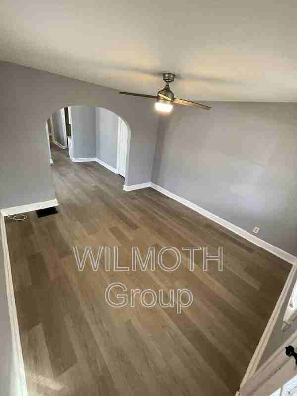 833 N Emerson Ave - Photo 2 of 15