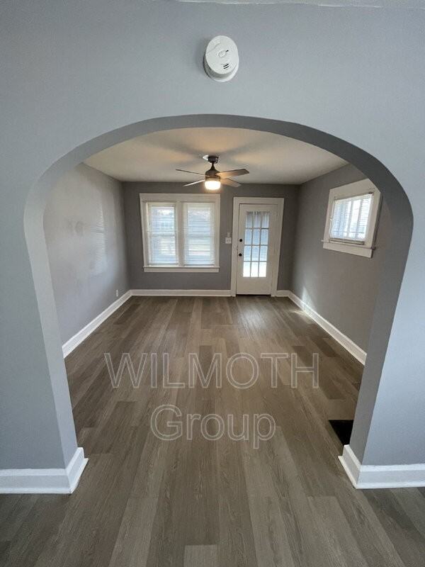 833 N Emerson Ave - Photo 3 of 15