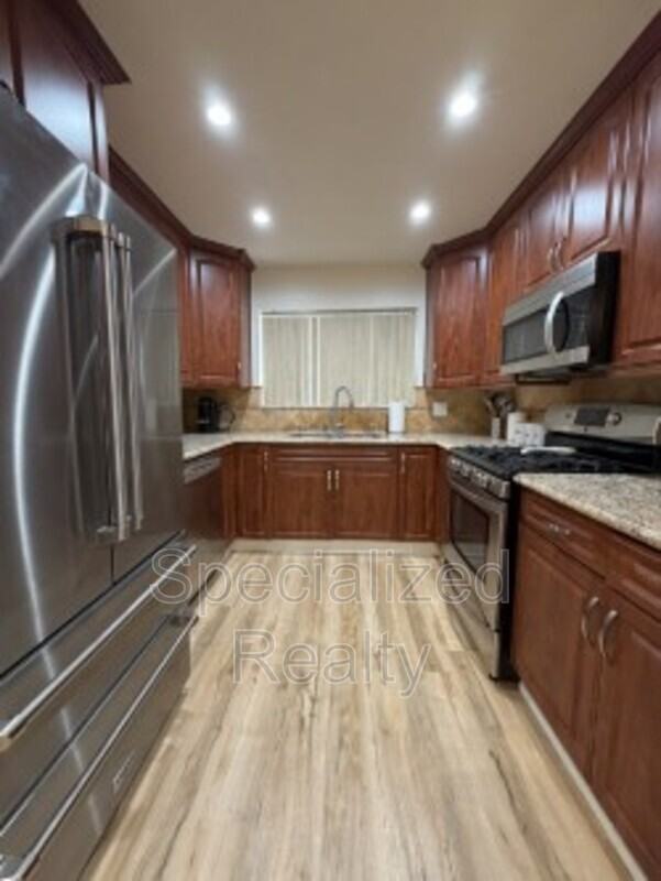 1020 Davis Ave #101 - Photo 5 of 12