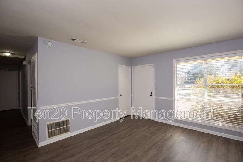 6219 Stoneway Dr - Photo 3 of 17