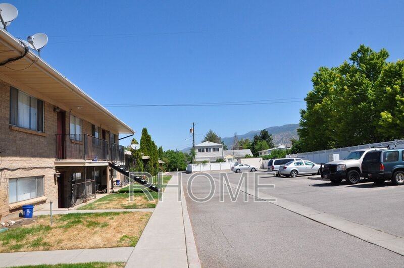 267 W Center St #13 - Photo 4 of 19