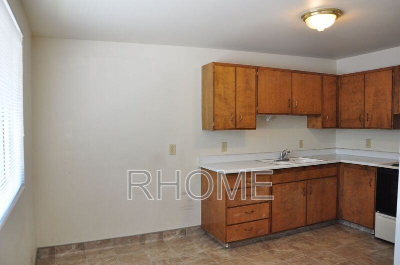 267 W Center St #13 - Photo 7 of 19