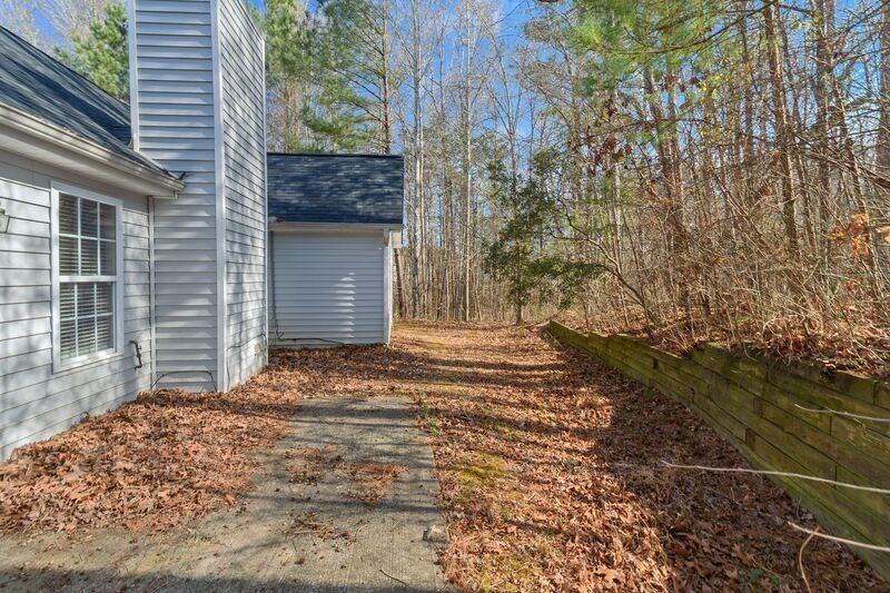 129 Meadow Ct - Photo 3 of 38