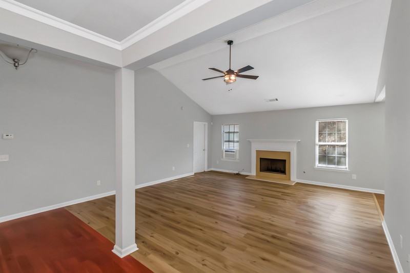 129 Meadow Ct - Photo 6 of 38