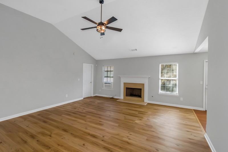 129 Meadow Ct - Photo 7 of 38