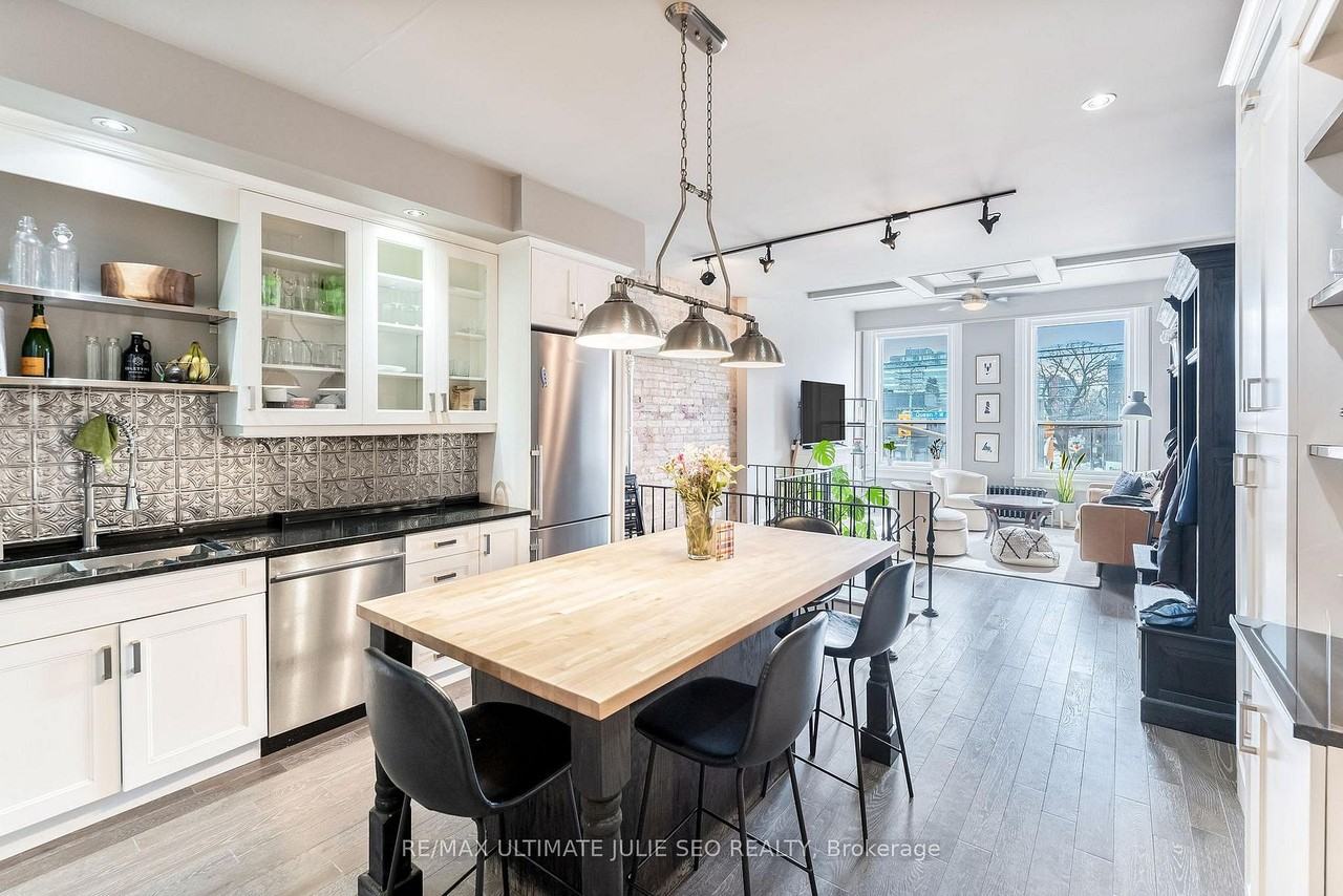 654 Queen Street West #2nd&3rd FL - Photo 4 of 22