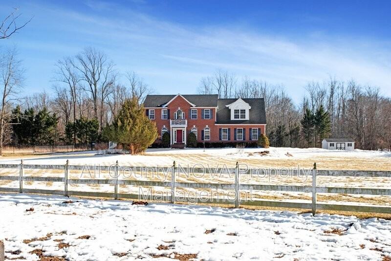 12105 N Keys Rd - Photo 3 of 50