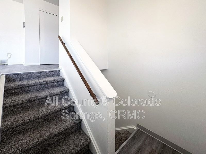 3545 Bridgewood Ln - Photo 3 of 31