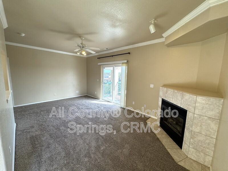 3081 Mandalay Grv #9 - Photo 7 of 23