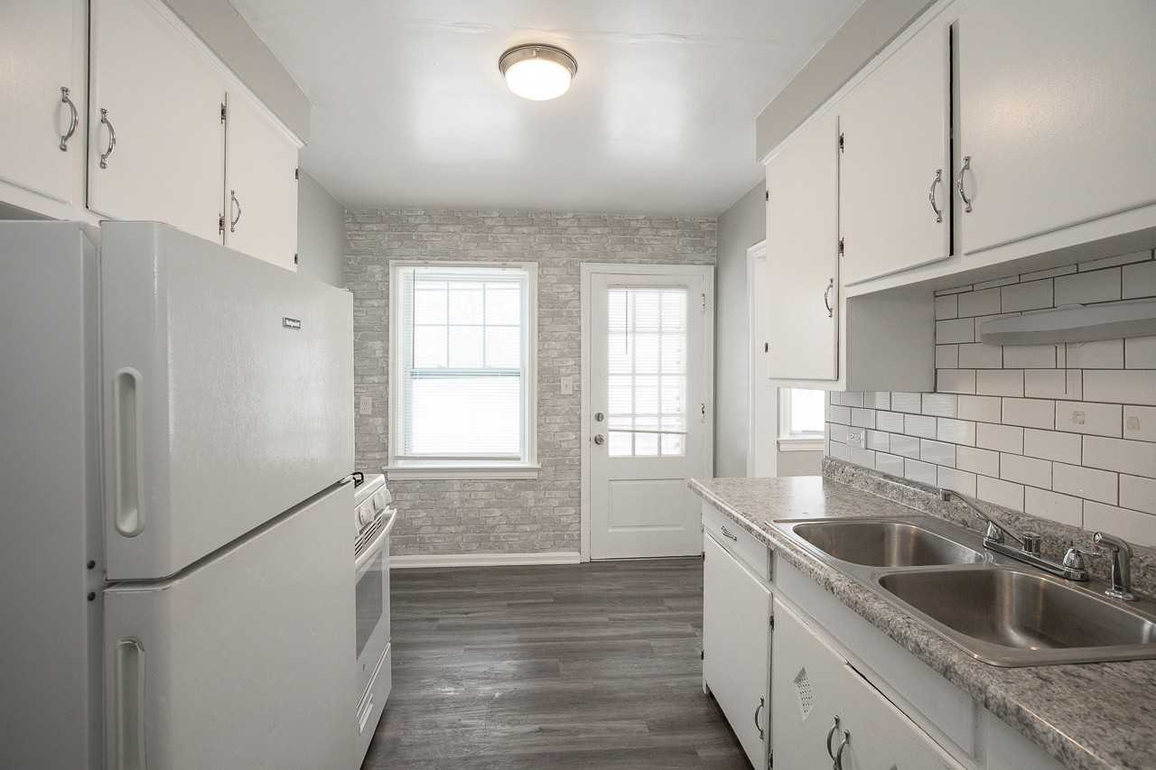 858 E 250th St - Photo 6 of 26