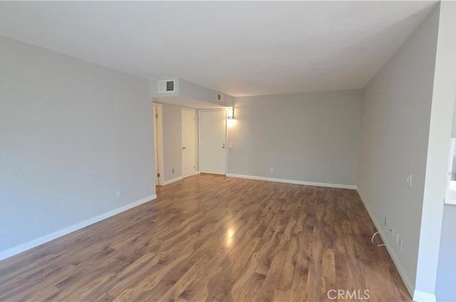 5400 Lindley Ave #105 - Photo 6 of 14