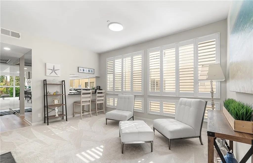 1927 Glendon Ave - Photo 3 of 7