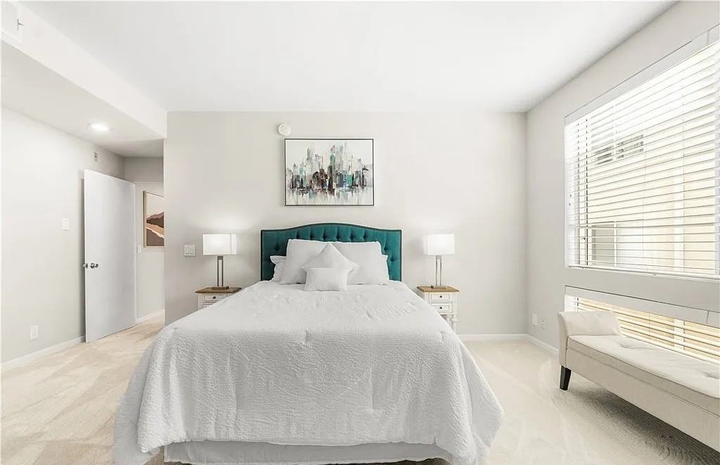 1927 Glendon Ave - Photo 5 of 7