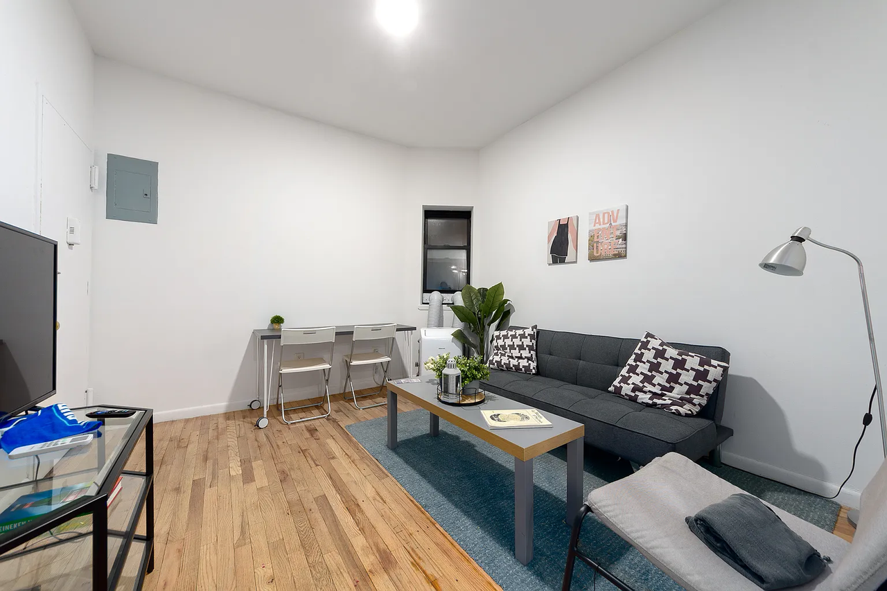 2335 1st Ave #2C - Photo 5 of 6