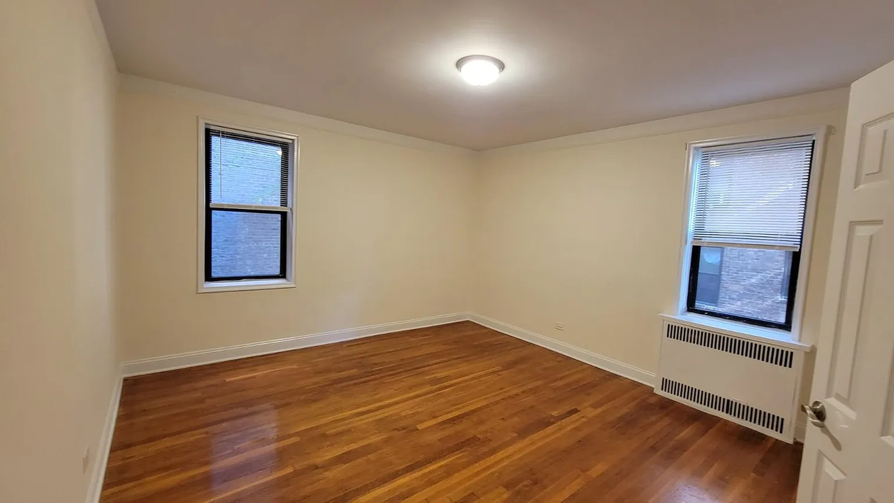 3635 167th St #3K - Photo 6 of 8