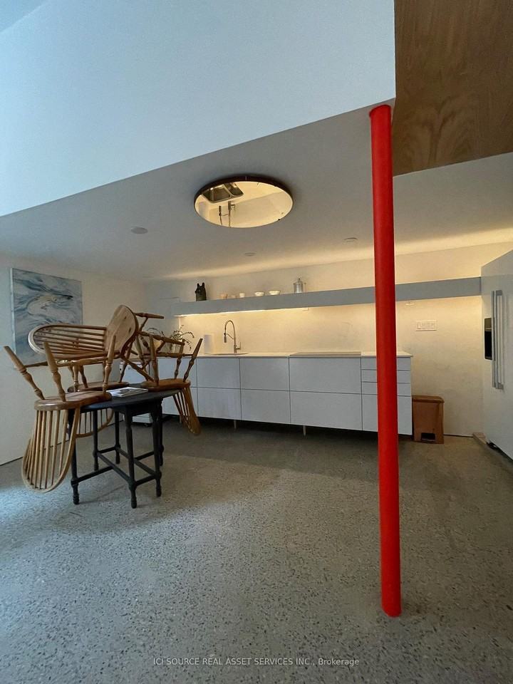 60 Beverley Street - Photo 7 of 11