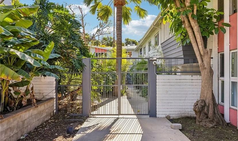 6400 Primrose Ave #4 - Photo 4 of 19