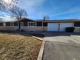 1378 Ne - Photo 1 of 1