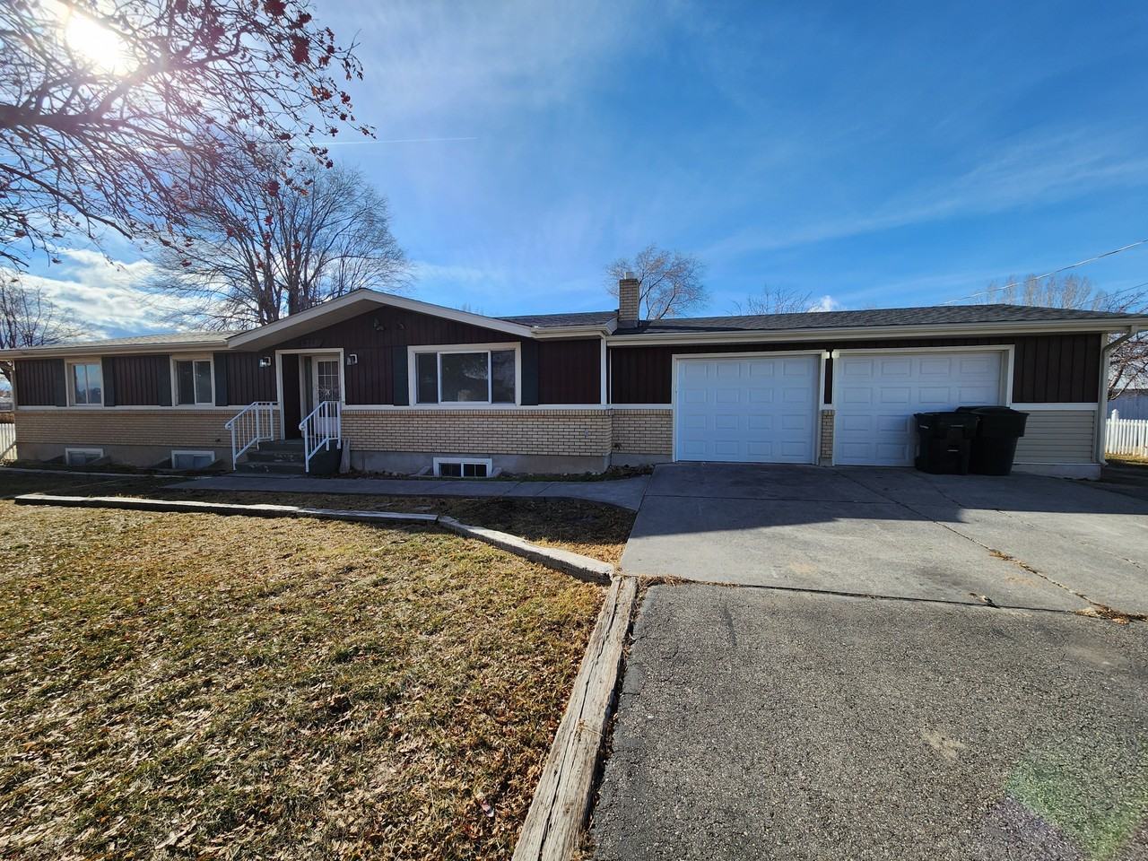 1378 Ne - Photo 2 of 33