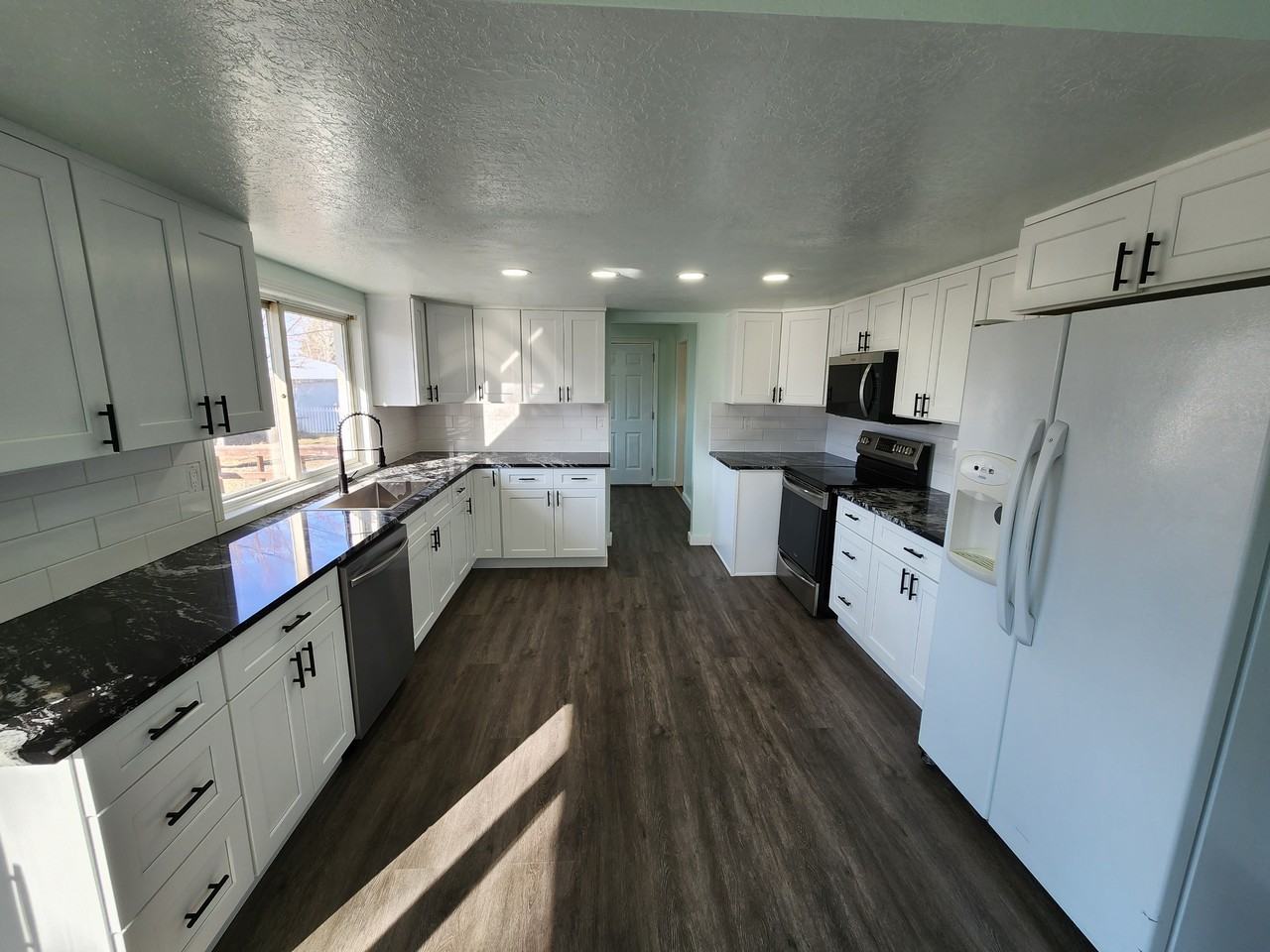 1378 Ne - Photo 6 of 33