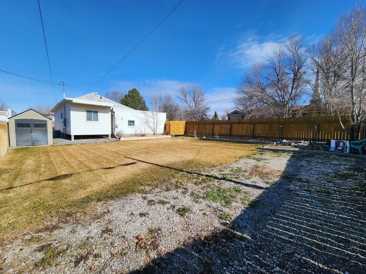 298 E 20th St - Photo 3 of 23