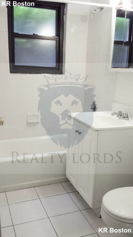 Harvard Ave #B - Photo 7 of 27