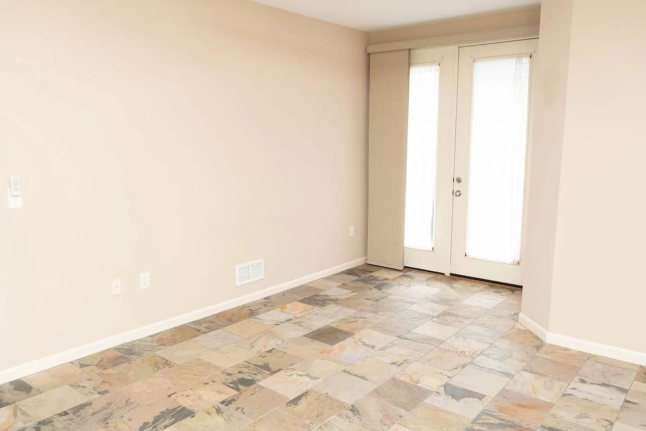 765 Walker Sq - Photo 5 of 9