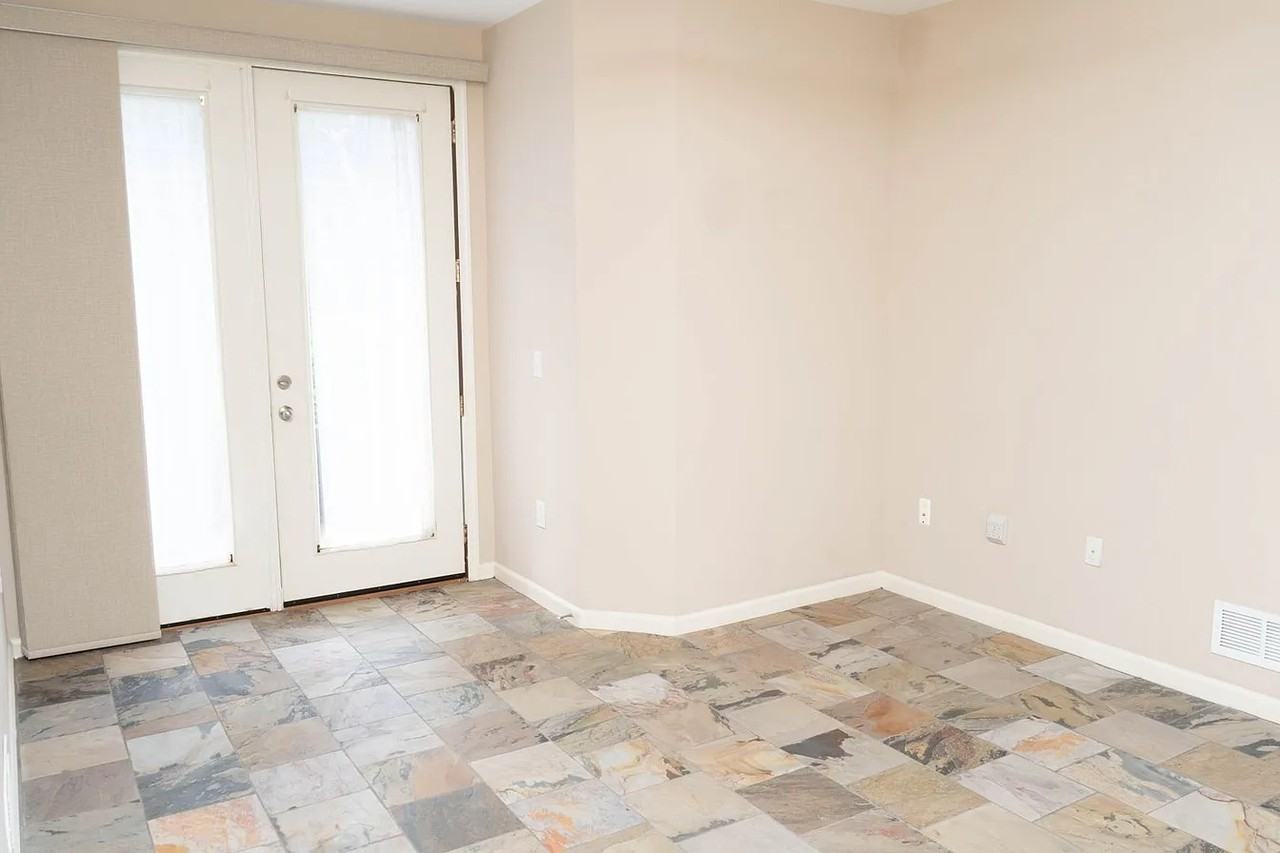 765 Walker Sq - Photo 7 of 9