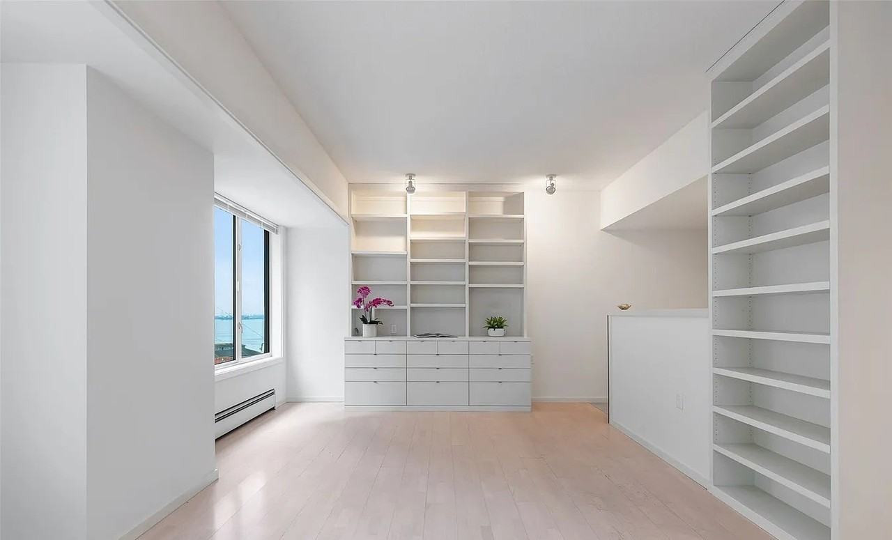 98 Union St - Photo 2 of 13