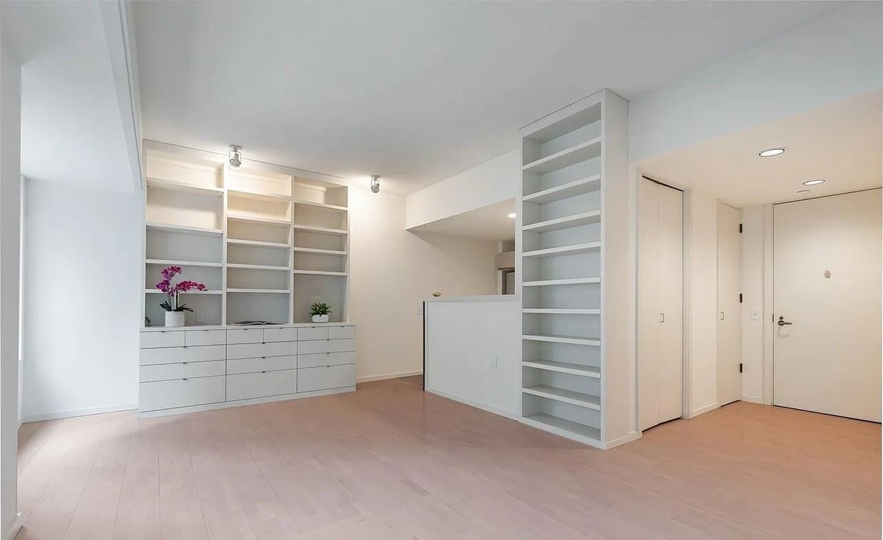 98 Union St - Photo 3 of 13