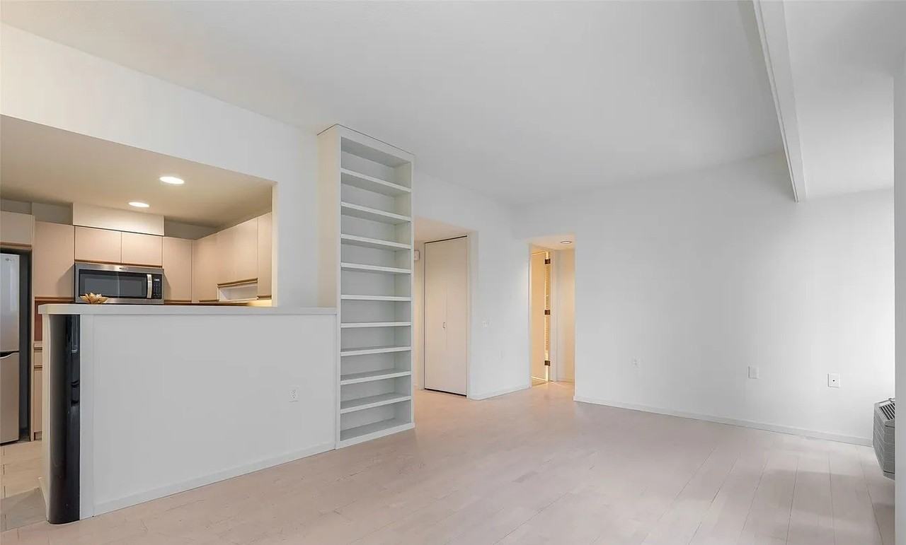 98 Union St - Photo 4 of 13