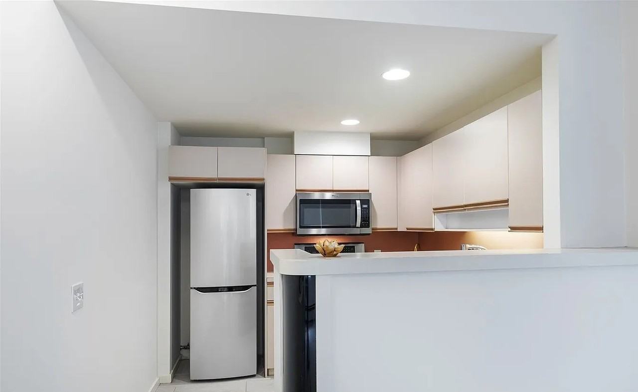 98 Union St - Photo 5 of 13