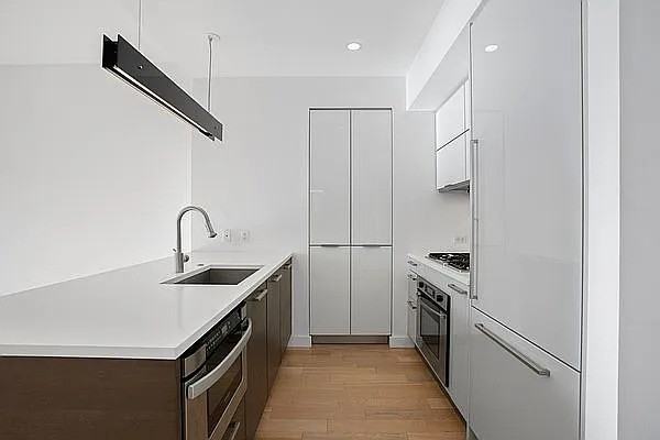 22 N 6th St - Photo 2 of 5