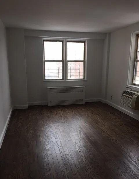 5800 Arlington Ave #18A - Photo 3 of 9