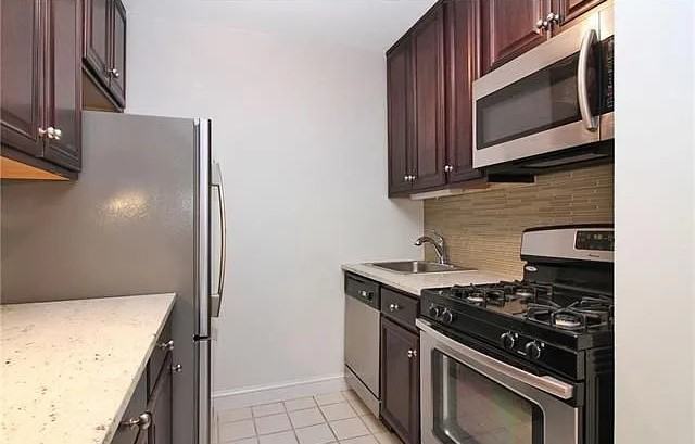 5800 Arlington Ave #18A - Photo 6 of 9