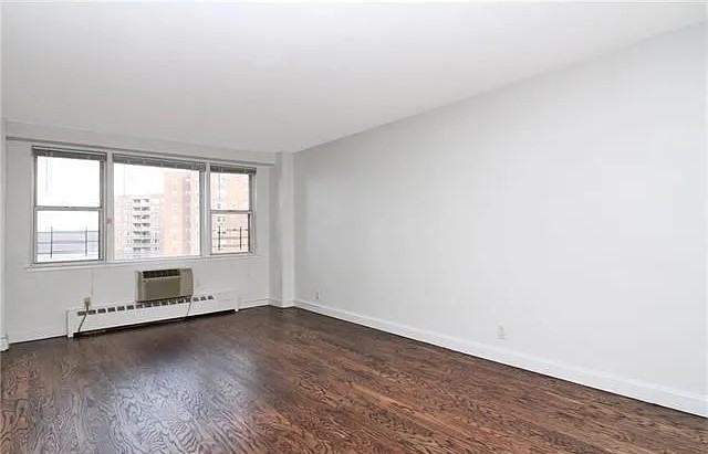 5800 Arlington Ave #18A - Photo 7 of 9