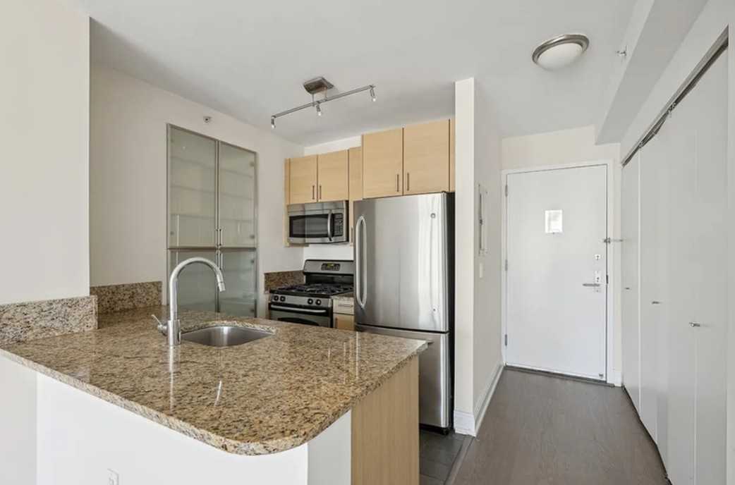 125 W 31st St #55C - Photo 3 of 10